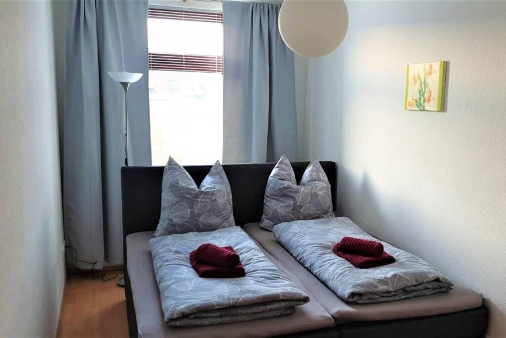 Enjoy Leipzig Fewo Leipzig-Schoenefeld Esterno foto