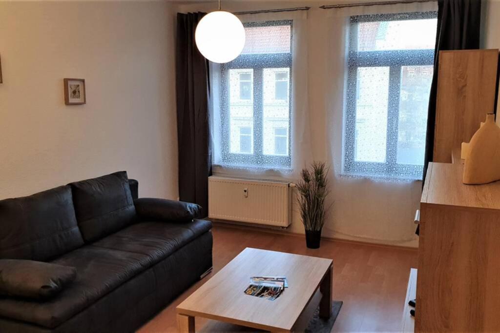 Enjoy Leipzig Fewo Leipzig-Schoenefeld Esterno foto